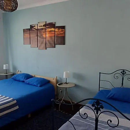 Pensión Flamingo's Bay Corroios